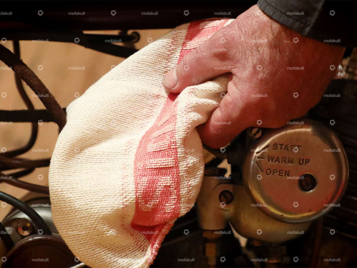 Siggnature cleaning cloth 38 x 38 cm Carousel Image 3