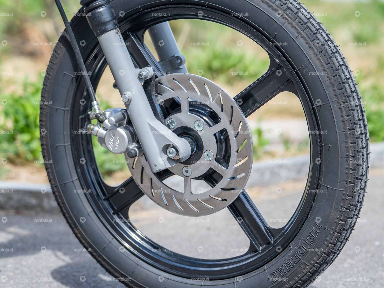 Disc brake set cast rim front | Piaggio Bravo Carousel Image 7